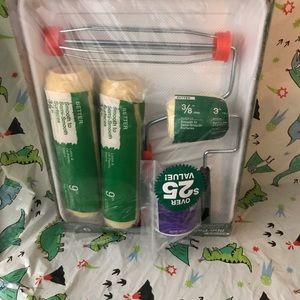 8pc painting set and Paint